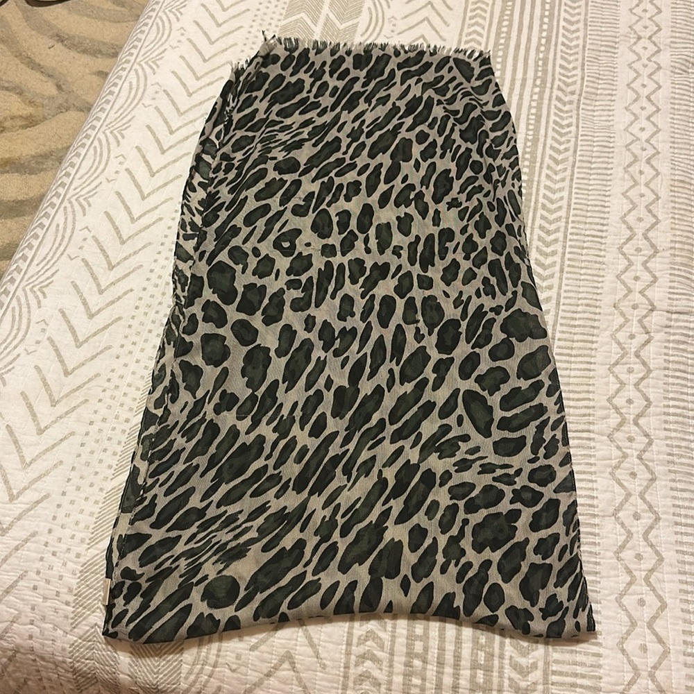 Colorful Patterned Scarves Collection - Picture 6 of 7